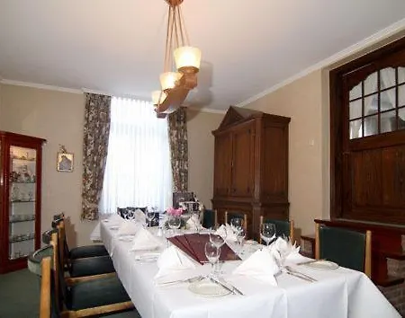 Zur Bruecke קבלאאר