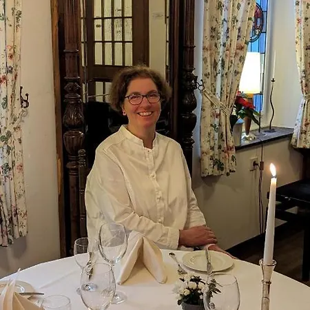 Zur Bruecke 3* קבלאאר