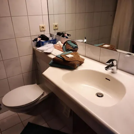 Zur Bruecke מלון קבלאאר