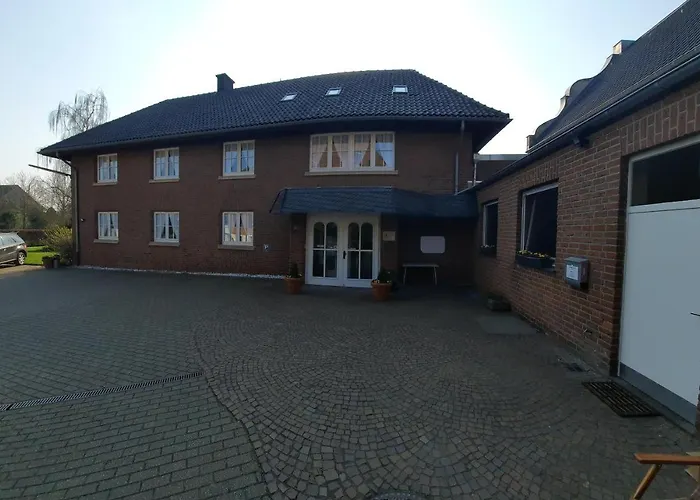 Zur Bruecke ホテル 3*